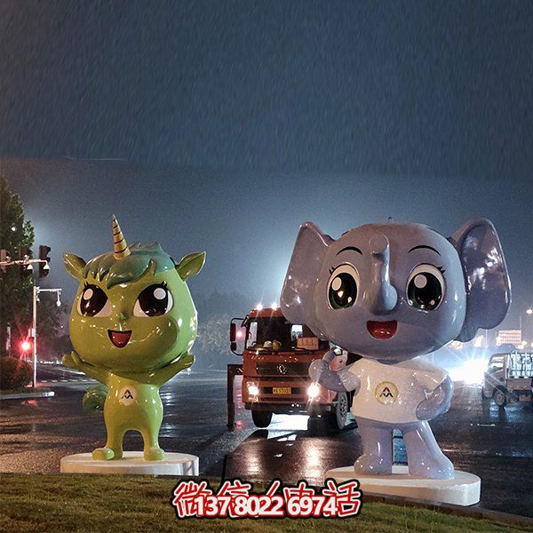 玻璃鋼吉祥物雕塑，為廣場和草地添彩